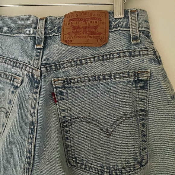 Vintage Levis Light Wash Relaxed Fit Tapered Leg Mom Jeans Size 6 Medium Women - Picture 3 of 4